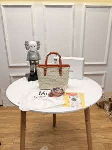 Micheal_kors_mk_jet_set_mini_totebag_with_ogbox_etc_312 Micheal_kors_mk_jet_set_mini_totebag_with_ogbox_etc_312