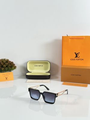 Louis_Vuitton_139_Gold_Black_Blue Louis_Vuitton_139_Gold_Black_Blue