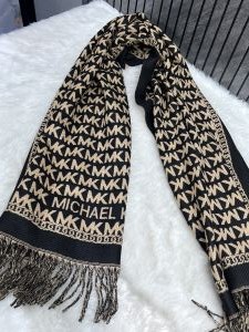 Michael_Kors_MK2_Black-Beige_Woollen_Scarf_With_Plain_ZipLock_PolyBag Michael_Kors_MK2_Black-Beige_Woollen_Scarf_With_Plain_ZipLock_PolyBag