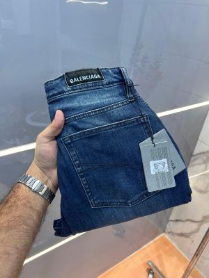 Balenciag a Blue Shade Premium Imported Stretchable Lycra Fabric Straight Fit Denim with Embroidered Logo 3074 Balenciag a Blue Shade Premium Imported Stretchable Lycra Fabric Straight Fit Denim with Embroidered Logo 3074