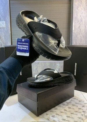 SKECHERS-MEN-GO-RECOVER-0229018-BBK-SLIP-ON-SANDALS-BLACK