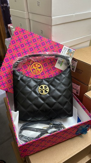 TORY_BURCH_MAXI_HOBO_WITH-OG_BOX_AND_DUST_BAG_703