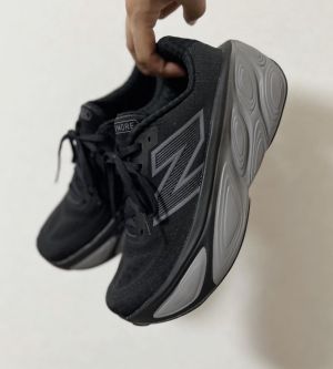 Newbalance fresh foam x more v5 triple black