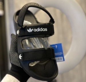 Adidas-Lightweight-Velcro-Sport-Sandals- Adidas-Lightweight-Velcro-Sport-Sandals-