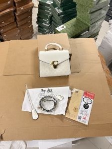 Coach_sammy_21_signature_tophandle_bag_with_ogbox_etc_316 Coach_sammy_21_signature_tophandle_bag_with_ogbox_etc_316