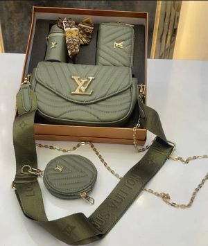 LOUIS.VUITTON PREMIUM GREEN GIFT SET BAG WITH OG BOX LOUIS.VUITTON PREMIUM GREEN GIFT SET BAG WITH OG BOX