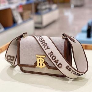 BURBERRY_Horseferry_Road_Sling_Bag_With_OG_Box_&_Dust_Bag_&_2_Belts_(White-792) BURBERRY_Horseferry_Road_Sling_Bag_With_OG_Box_&_Dust_Bag_&_2_Belts_(White-792)