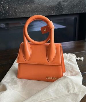 Jacquemus Le Chiquito With Original Grey Jacquemus Box & Dust Cover Packing Jacquemus Le Chiquito With Original Grey Jacquemus Box & Dust Cover Packing