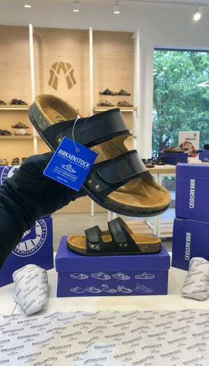 BIRKENSTOCK BLACK UJI SLIDE