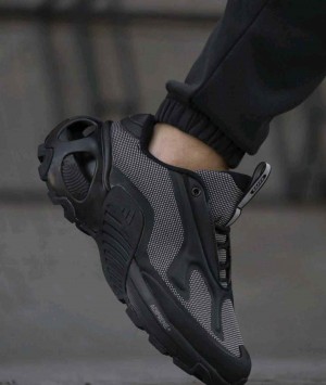 adidass Wonder Runner All Black