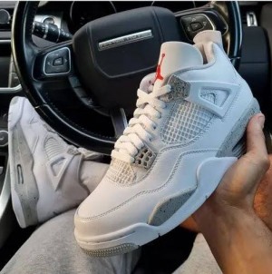 NIKE-AIR-JORDAN-4-WHITE-OREO