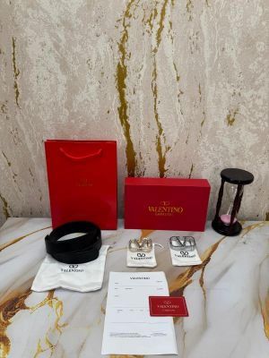 Valentino_Garavani_V-Shaped_Premium_Belt_Combo_With_Box_Dust_Bag_Includes_CarryBag_(V12)