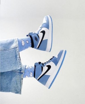 Nike-Jordan-1-high-university-blue