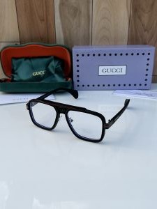 Gucci_1295_black_plano