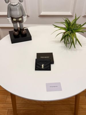 Ysl_womens_premium_card_holder_with_ogbox_and_card_ea111