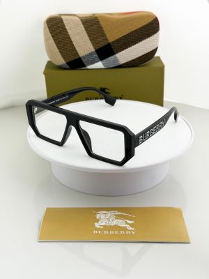 Burberry_black_plano_4366