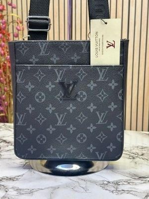 LOUIS_VUITTON SIDE BAG WITH DUST BAG HEAVY QUALITY (BLACK MONO) 8010LV