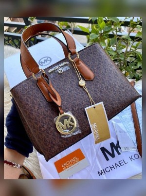 MichaelKors_ speedy bag premium quality with box