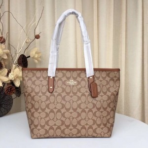 coach_Hutton_tote_bag_with_box_1608