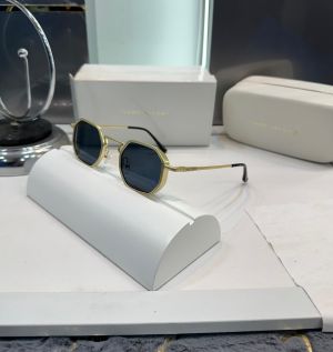 Marc Jacobs Gold-Black Luxury Shade 506