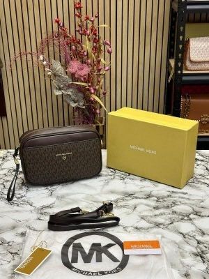 MICHAEL_KORS HUDSON JET SET EAST WEST CAMERA BAG WITH BOX AND DUST BAG (COFFEE) (no return)