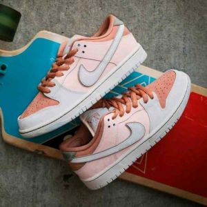  SB Dunk low pro crimson tint amber brown