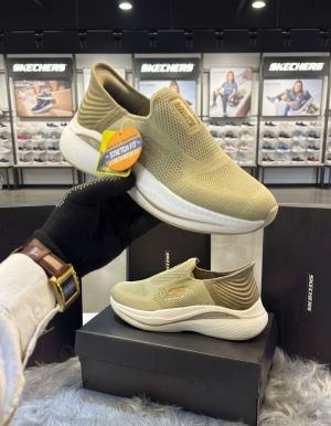 SKECHERS-SLIP-INS-MAX-CUSHION-bech