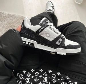 Louis_Vuitton LV Trainer White Black With All Accessories
