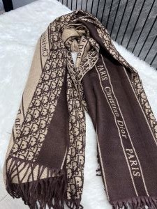 Dior_DD3_Woollen_Scarf_With_PlainPolyBag_Packing