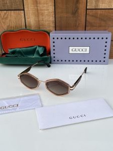 Gucci_614_peach