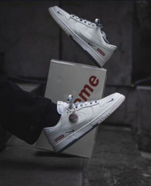 Nik_e sb dunk  low supreme x made by ideas sale