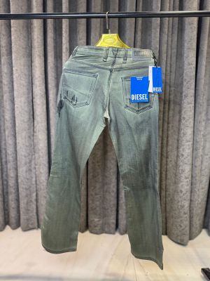 DIESE_L IMPORTED BOOTCUT JEANS