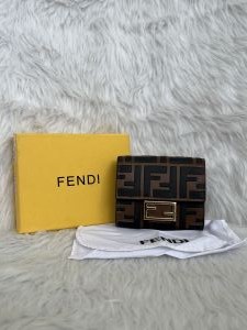 Fendi_F1_Woman_Wallet_With_OriginalBox_DustCover_Brandcard