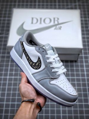 Nikke Jordan 1 Low Dioorr with  keychain Semi UA
