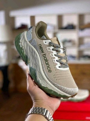 New_ Balance_Fresh Foam x Trail More V3 Beige