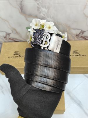BURBERR_Y PREMIUM QUALITY HORSE BUCKLE IMP REVERSEABLE BELT WITH OG BOX