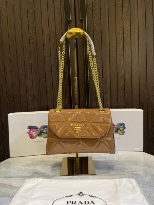Prad_a leather spectrum shoulder bag with box 413