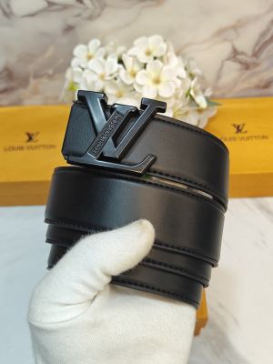 LV LOUIS VUITTO_N PREMIUM QUALITY IMP REVERSEABLE BELT WITH OG BOX