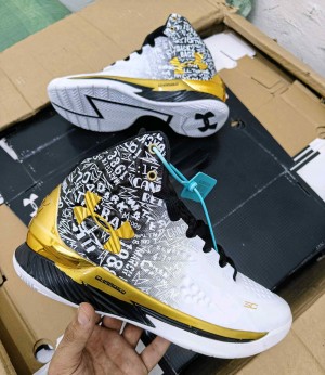 Under_Armour_Curry_1_MVP Trophy Gold