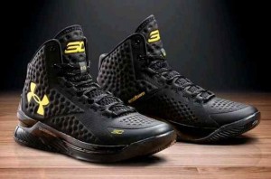 Under_Armour_Curry 1 Black & Gold Banner