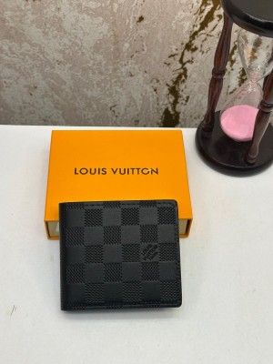 LOUIS _VUITTON BLACK PREMIUM WALLET WITH OG BOX MODEL NO -29
