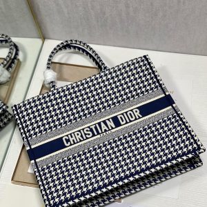 Christian_Dior_Canvas_Large_Book_Tote_Oblique_Premium_Quality