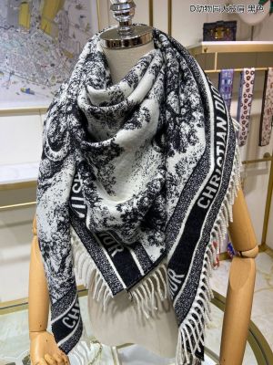 Dior_Woollen_Scarf_With_Plain_ZipLock_Bag