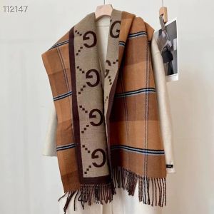 Gucci_GG15_Woollen_Scarf_With_Plain_ZipLock_Bag