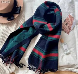 Gucci_GG16_Woollen_Scarf_With_Plain_ZipLock_Bag