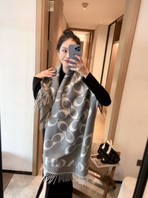 Coach_CC17_Woollen_Scarf_With_Plain_ZipLock_Bag