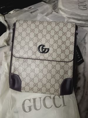 Gucci_Unisex_Messanger_Crossbody_Bag_With_Dust_Bag_(Brown)_(Damage-Peice)