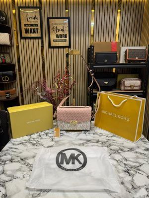 Michael_Kors Hendrix Signature Shoulder Bag With Box Dust Bag Including Carry Bag (Pink White)