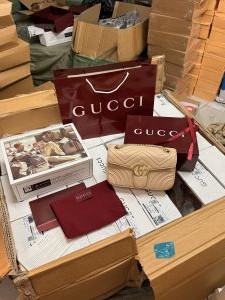 Gucci_gg_marmont_shoulderbag_premium_with_doublebox_carrybag_etc_369