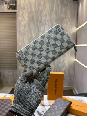 LOUIS-VUITTON-DEEPIKA-WALLET-WITH-BOX-5664